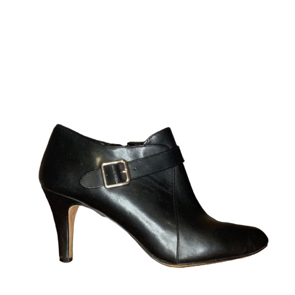 Vince Camuto Black Leather Vonilesa Ankle Zip 3.5” Heel Booties Size 9M - Picture 5 of 5